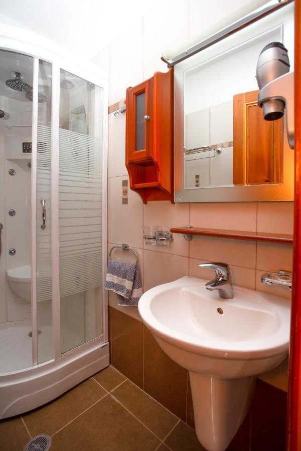 Hotel Adonis Métsovo Eksteriør bilde