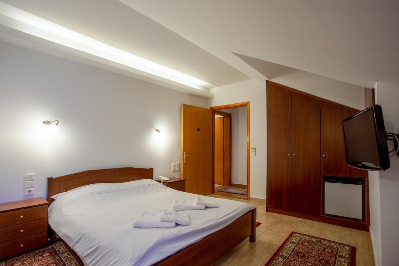 Hotel Adonis Métsovo Eksteriør bilde
