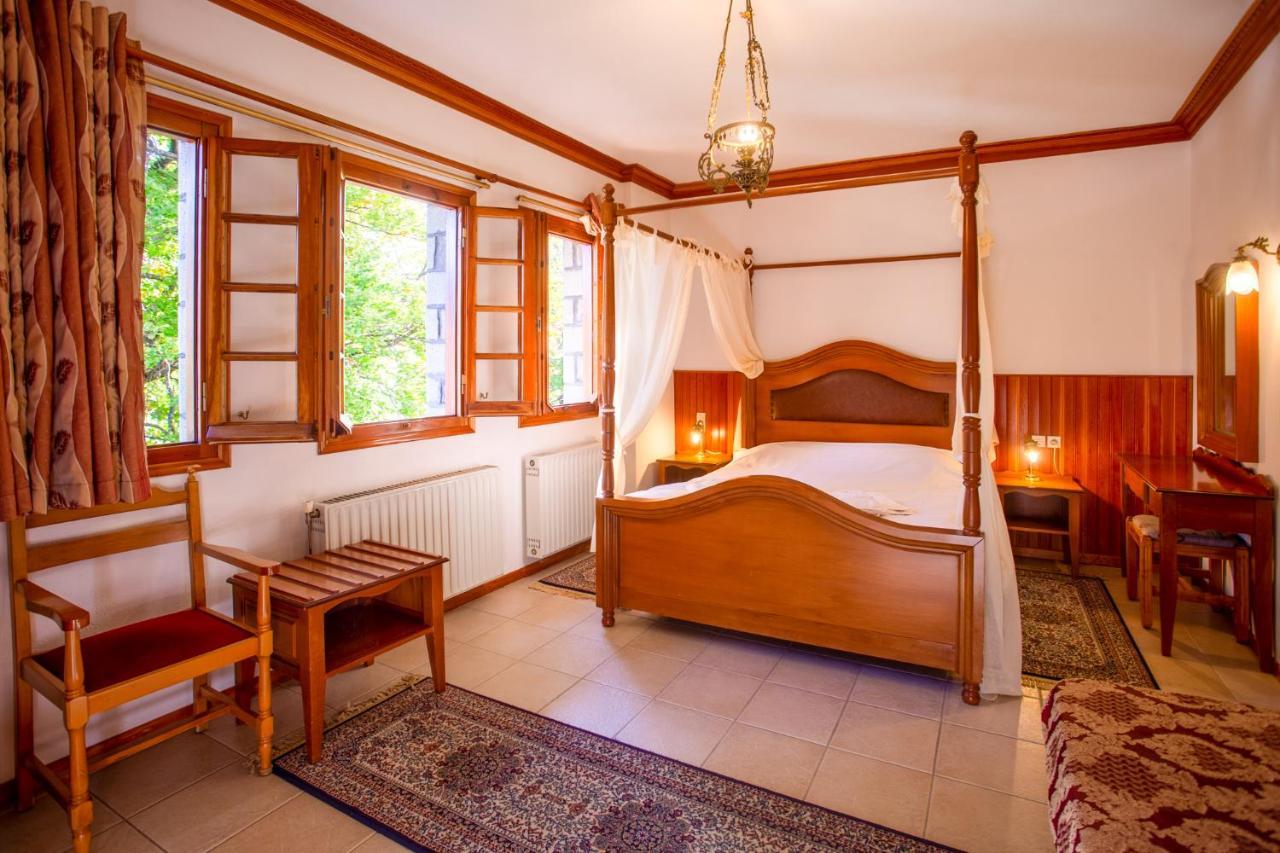 Hotel Adonis Métsovo Eksteriør bilde