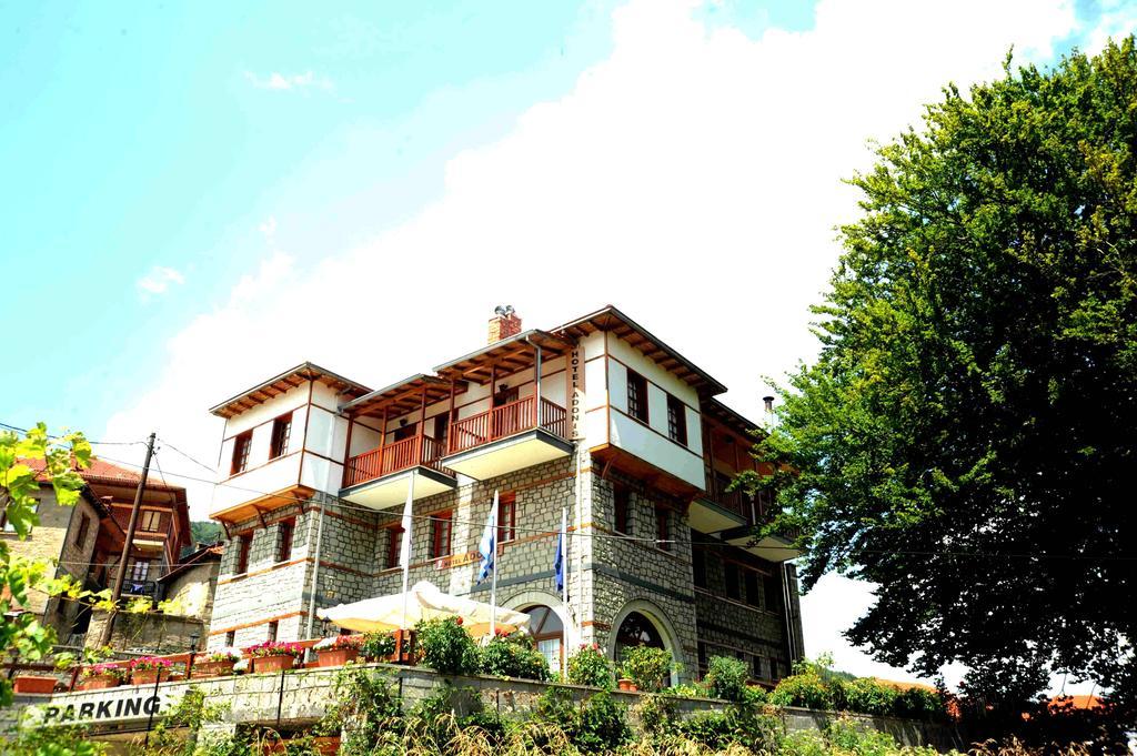 Hotel Adonis Métsovo Eksteriør bilde