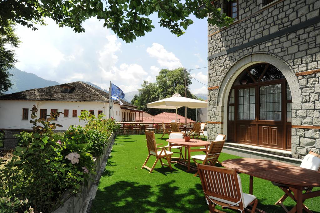 Hotel Adonis Métsovo Eksteriør bilde